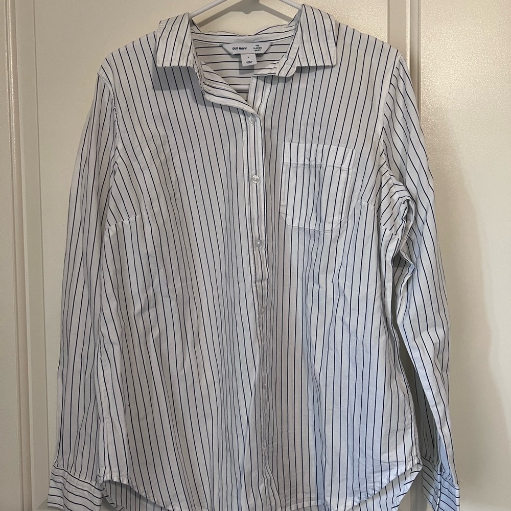 Old Navy Women’s Classic White and Blue Striped Shirt